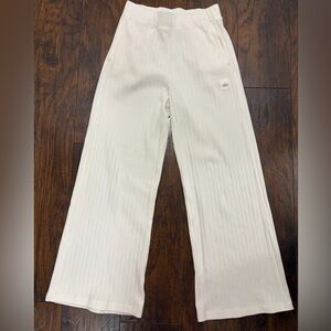 ALO Pants Cream Ribbed Pants